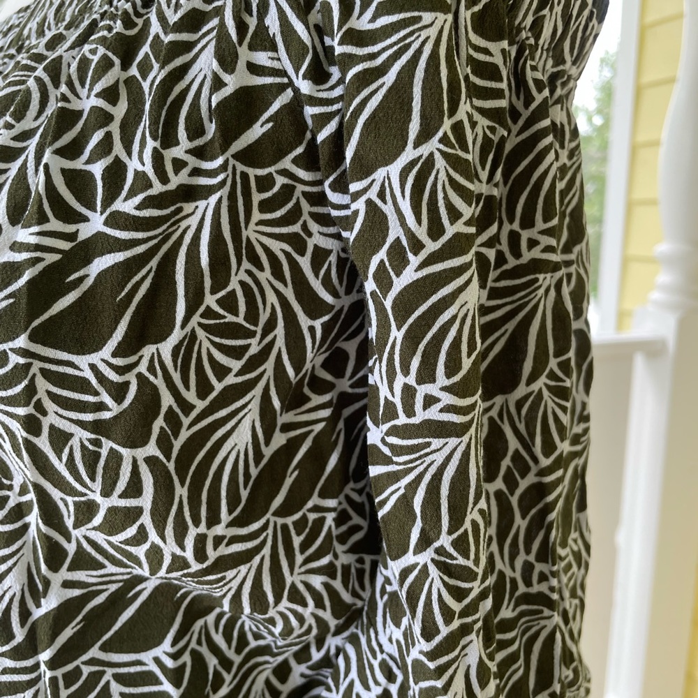 Express Womens Off the Shoulder Shorts Romper Green Small Olive Leaves Ruffle - Picture 5 of 16